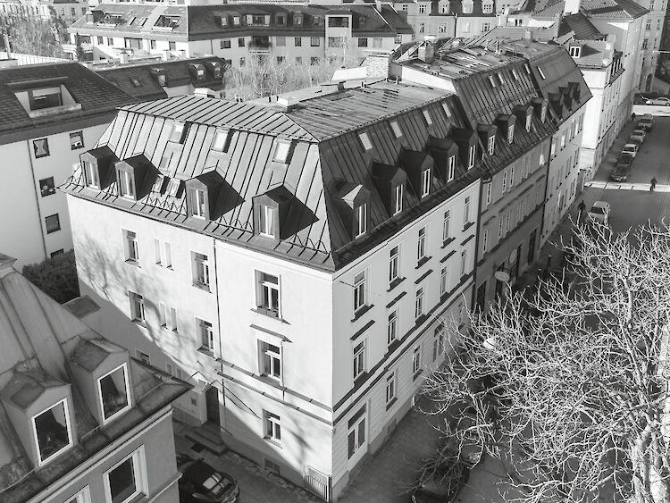 Wohn- und Geschäftshaus